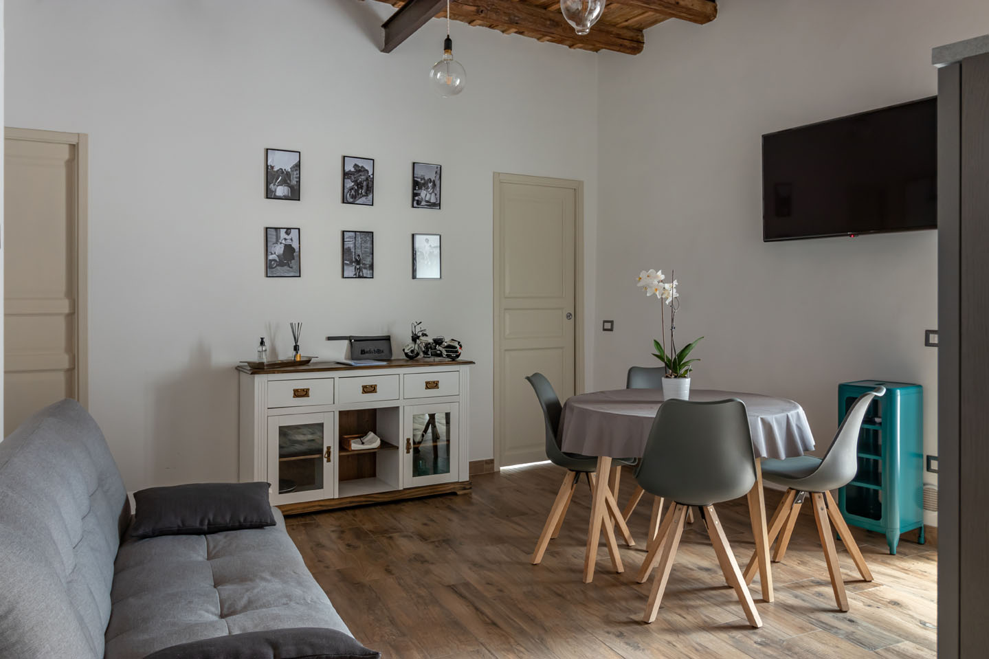 Bed & box gallery image